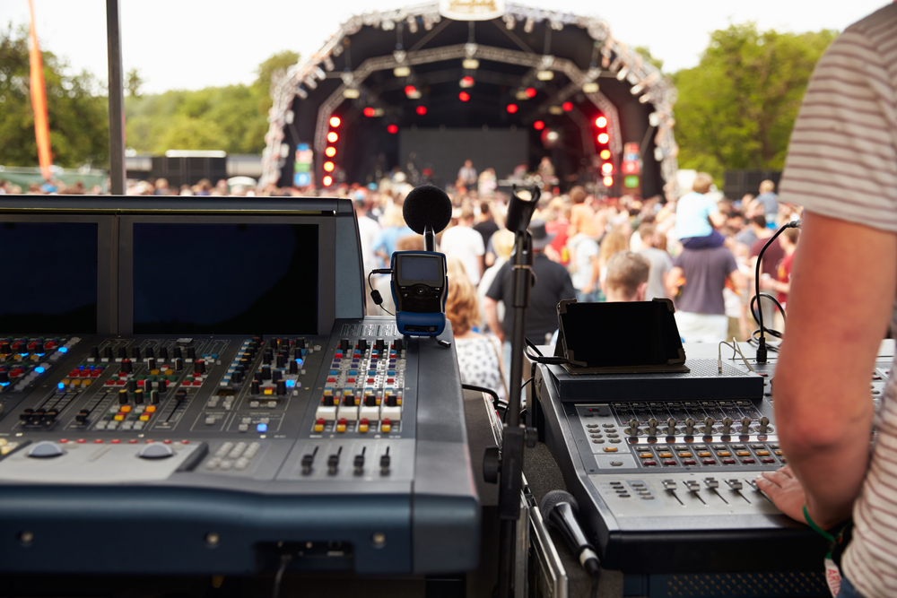 Challenges and Solutions: AV Management for Atlanta, GA Outdoor Events